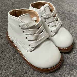 Toddler/baby walking shoes